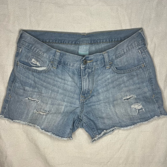 Light Wash Old Navy Jean Shorts - Picture 3 of 4